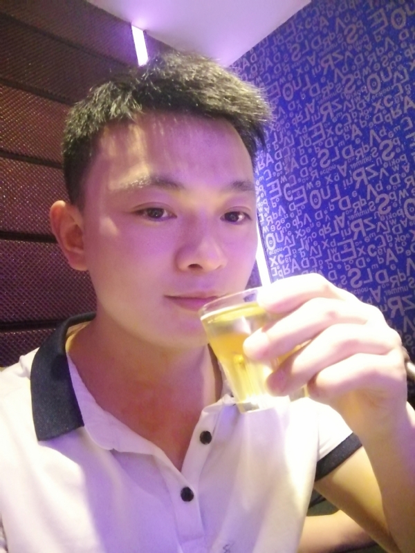 幸福的拥抱的第一张照片--中山残疾人相亲网